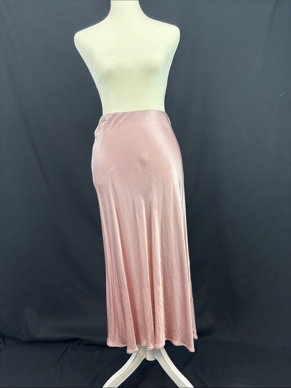 Divided MIDI Skirt